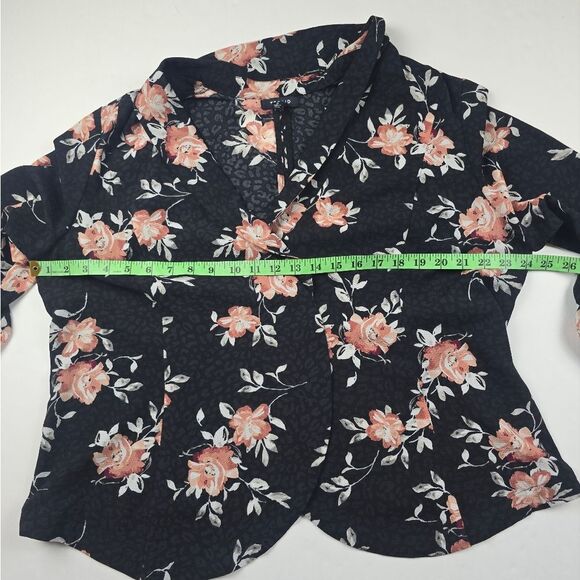 Torrid Knit Crepe Drape Blazer Black Floral 3/4 Sleeve Women's Plus size 2X - Picture 8 of 10